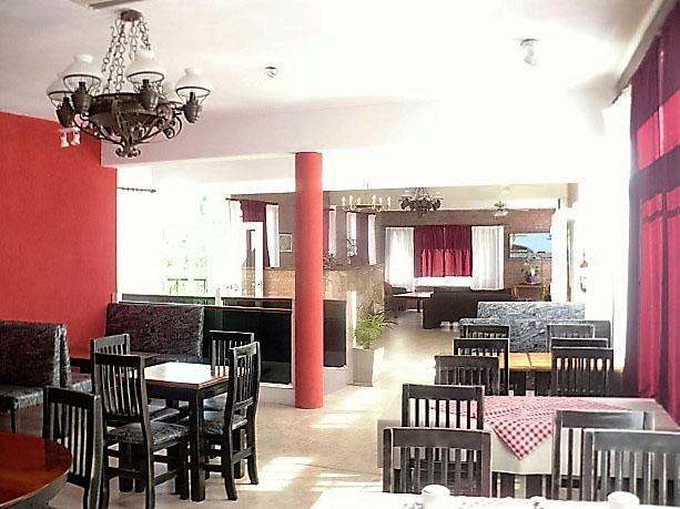 Hosteria Aguas Claras Мина Клаверо Екстериор снимка